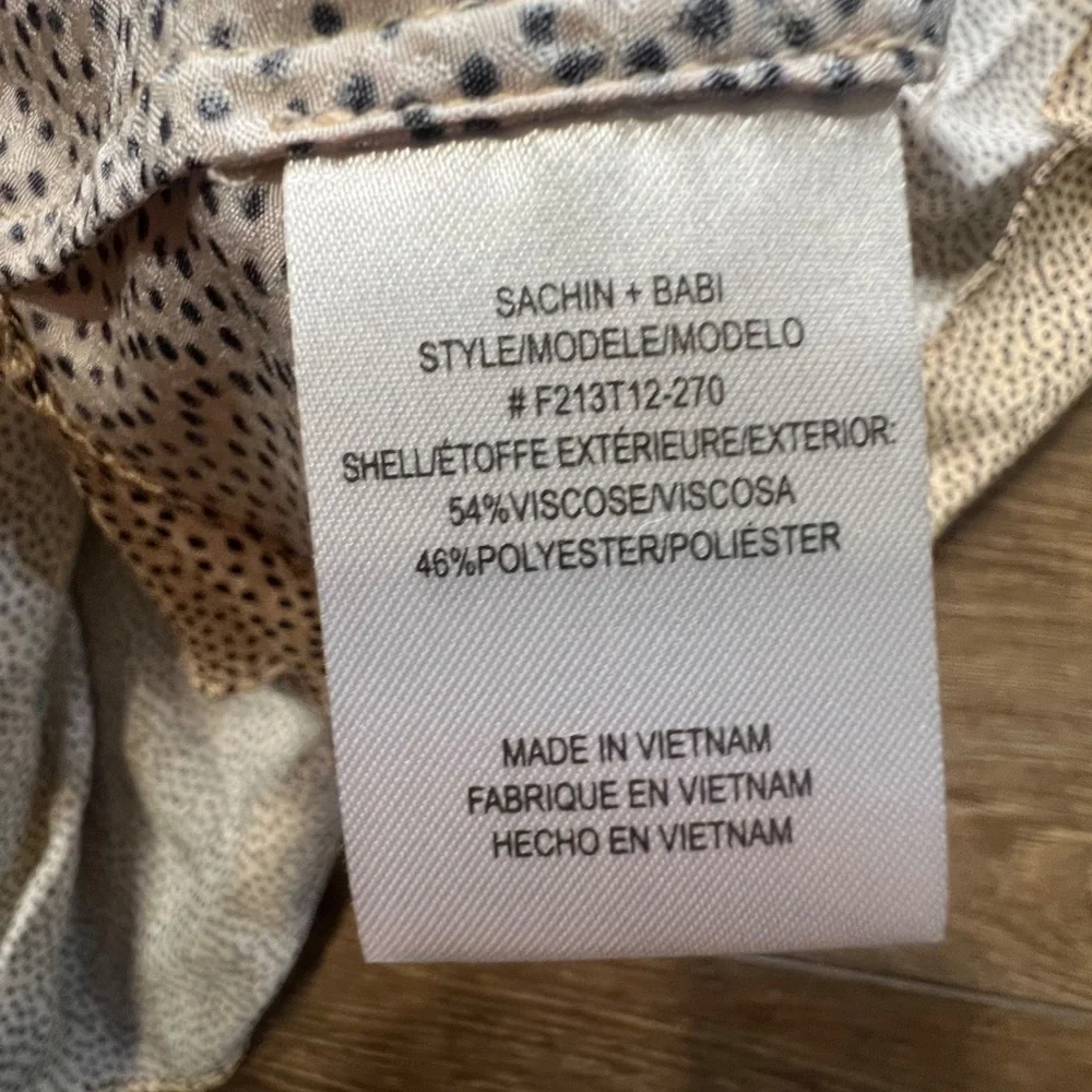 Sachin + Babi Short Sleeve Graham Women's Top, Cream Polka Dot Jacquard, Sz M - Picture 10 of 14